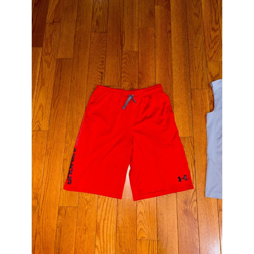 Under Armour Boys Red Shorts and Grey Sleeveless Shirt HeatGear Set Size YLG